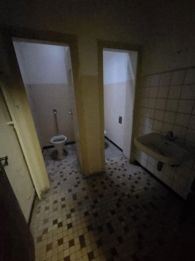 Pronájem nebytového prostoru 120 m², Hilgardring 46, Kaiserslautern, Porýní-Falc Pronájem nebytového prostoru 120 m², Hilgardring 46, Kaiserslautern, Porýní-Falc