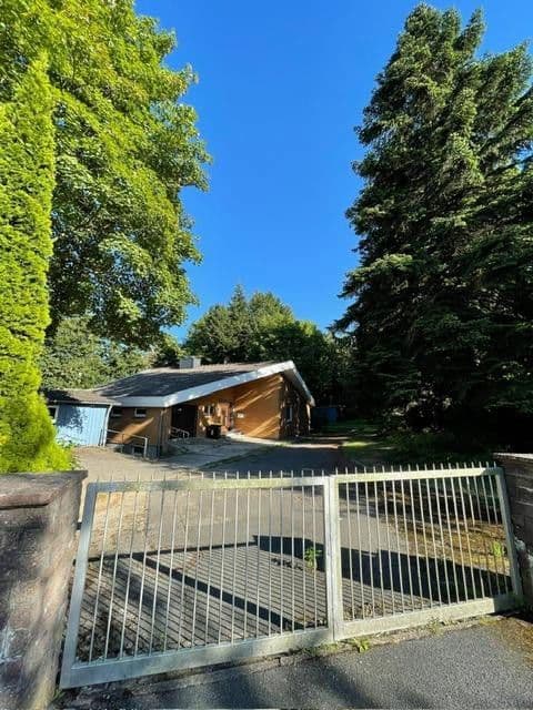 Prodej domu 194 m², pozemek 4.117 m², Wennigsen (Deister), Dolní Sasko Prodej domu 194 m², pozemek 4.117 m², Wennigsen (Deister), Dolní Sasko