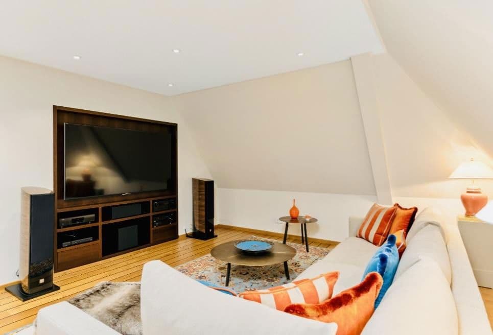 Prodej domu 467 m², pozemek 2.646 m², Bremen, Bremen Prodej domu 467 m², pozemek 2.646 m², Bremen, Bremen