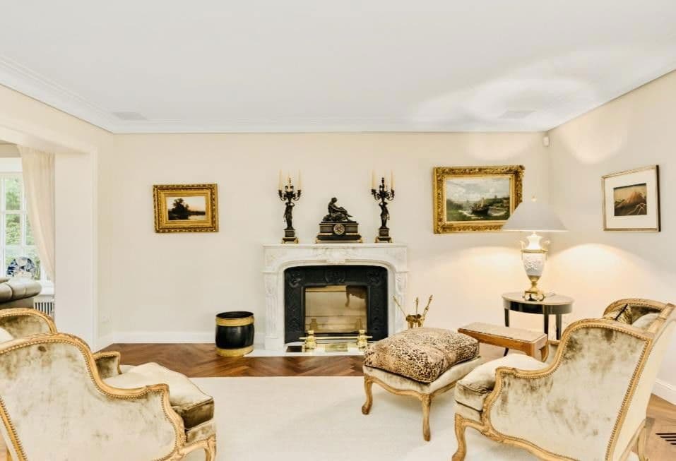 Prodej domu 467 m², pozemek 2.646 m², Bremen, Bremen Prodej domu 467 m², pozemek 2.646 m², Bremen, Bremen