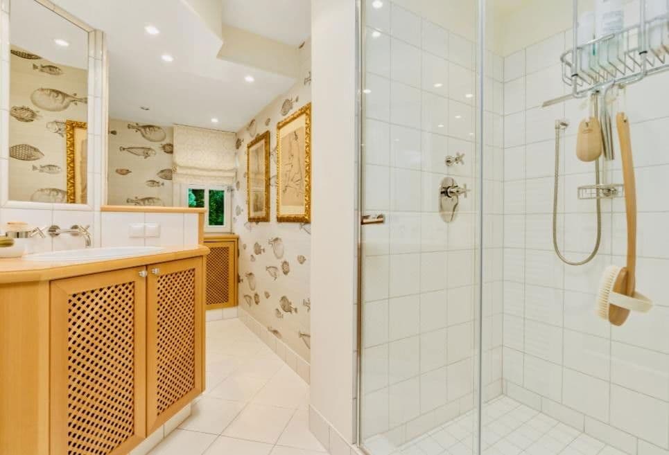 Prodej domu 467 m², pozemek 2.646 m², Bremen, Bremen Prodej domu 467 m², pozemek 2.646 m², Bremen, Bremen