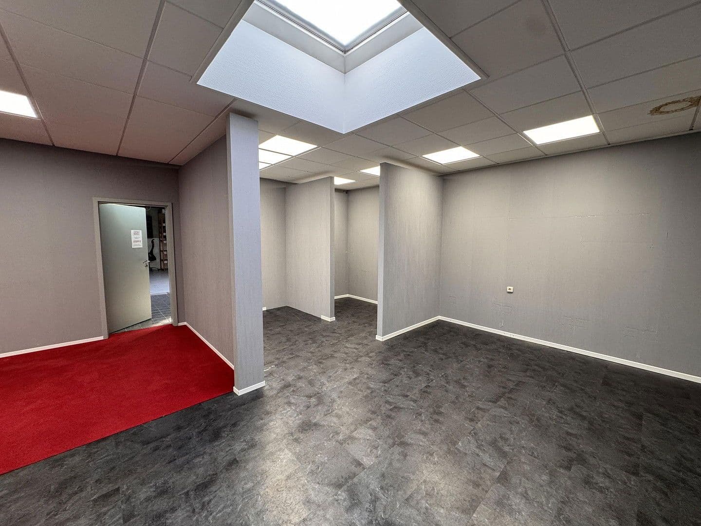 Pronájem nebytového prostoru 988 m², Otto-Kipp-Straße 2, Scharbeutz, Šlesvicko-Holštýnsko Pronájem nebytového prostoru 988 m², Otto-Kipp-Straße 2, Scharbeutz, Šlesvicko-Holštýnsko