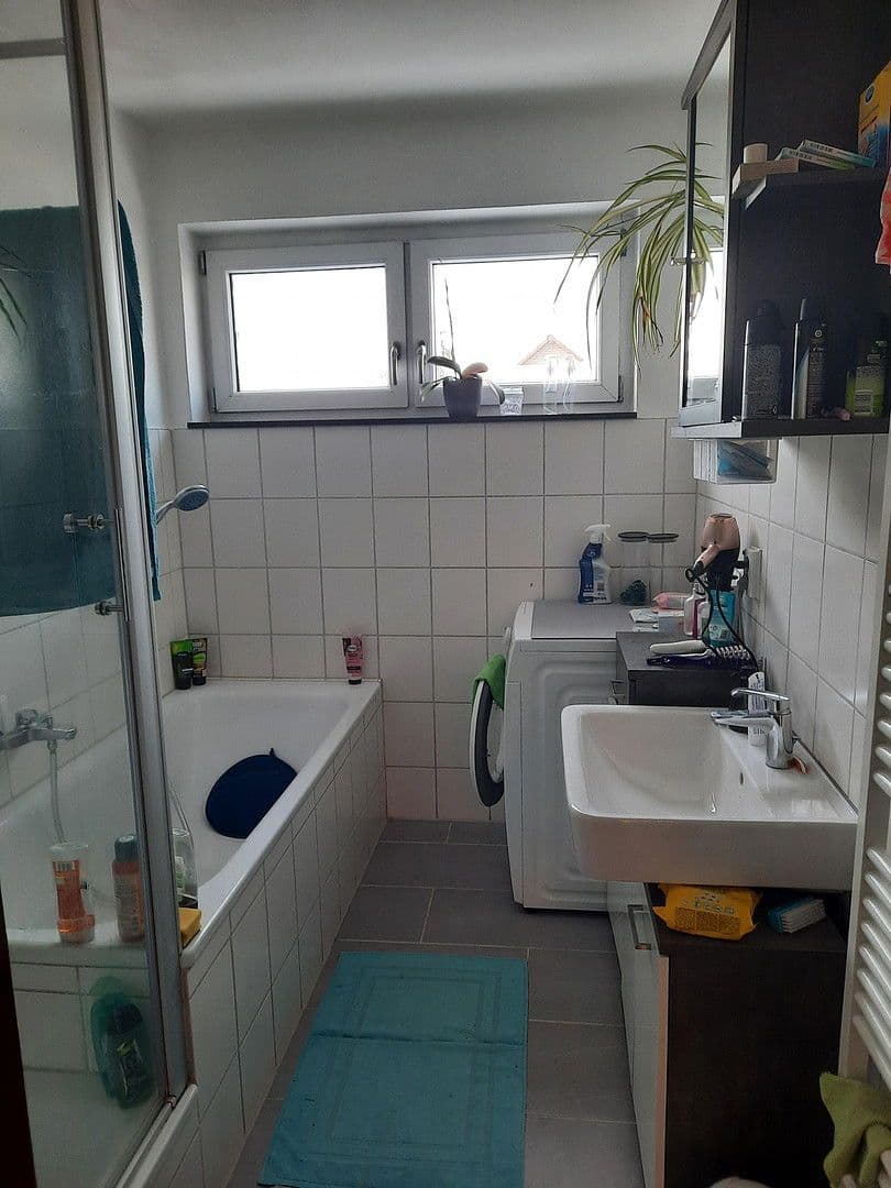 Pronájem bytu 4+1 111 m², Flachsrotten 20, Göttingen, Dolní Sasko Pronájem bytu 4+1 111 m², Flachsrotten 20, Göttingen, Dolní Sasko