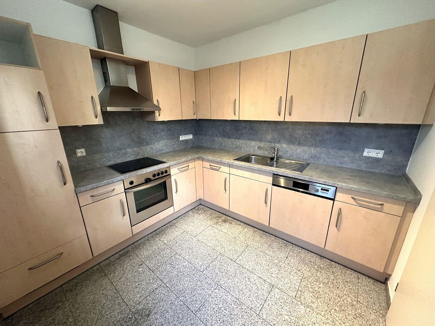 Pronájem domu 167 m², pozemek 330 m², Am Sonnenhang 6b, Otterberg, Porýní-Falc Pronájem domu 167 m², pozemek 330 m², Am Sonnenhang 6b, Otterberg, Porýní-Falc