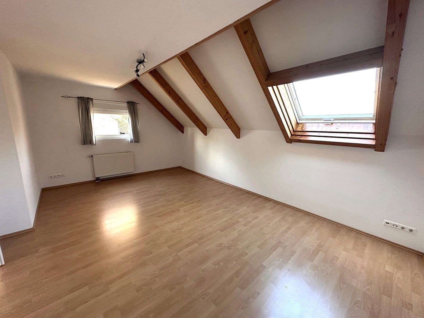Pronájem domu 167 m², pozemek 330 m², Am Sonnenhang 6b, Otterberg, Porýní-Falc Pronájem domu 167 m², pozemek 330 m², Am Sonnenhang 6b, Otterberg, Porýní-Falc