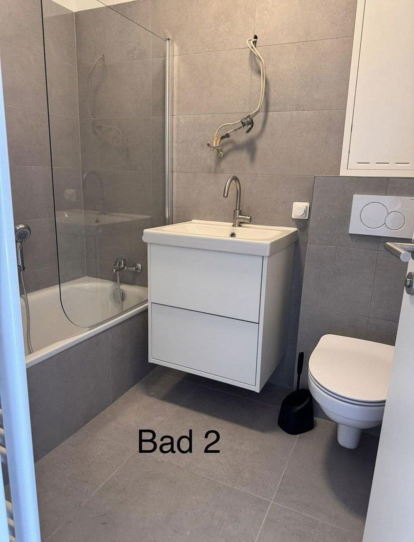 Pronájem bytu 5+1 92 m², Am Wehr 1, Liederbach am Taunus, Hessen Pronájem bytu 5+1 92 m², Am Wehr 1, Liederbach am Taunus, Hessen