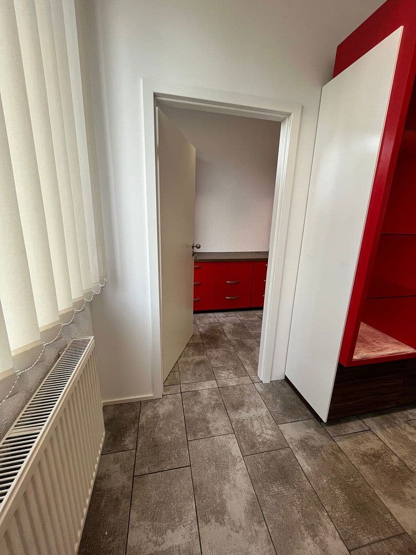 Pronájem kanceláře 67 m², Wettin-Löbejün, Sasko-Anhaltsko Pronájem kanceláře 67 m², Wettin-Löbejün, Sasko-Anhaltsko