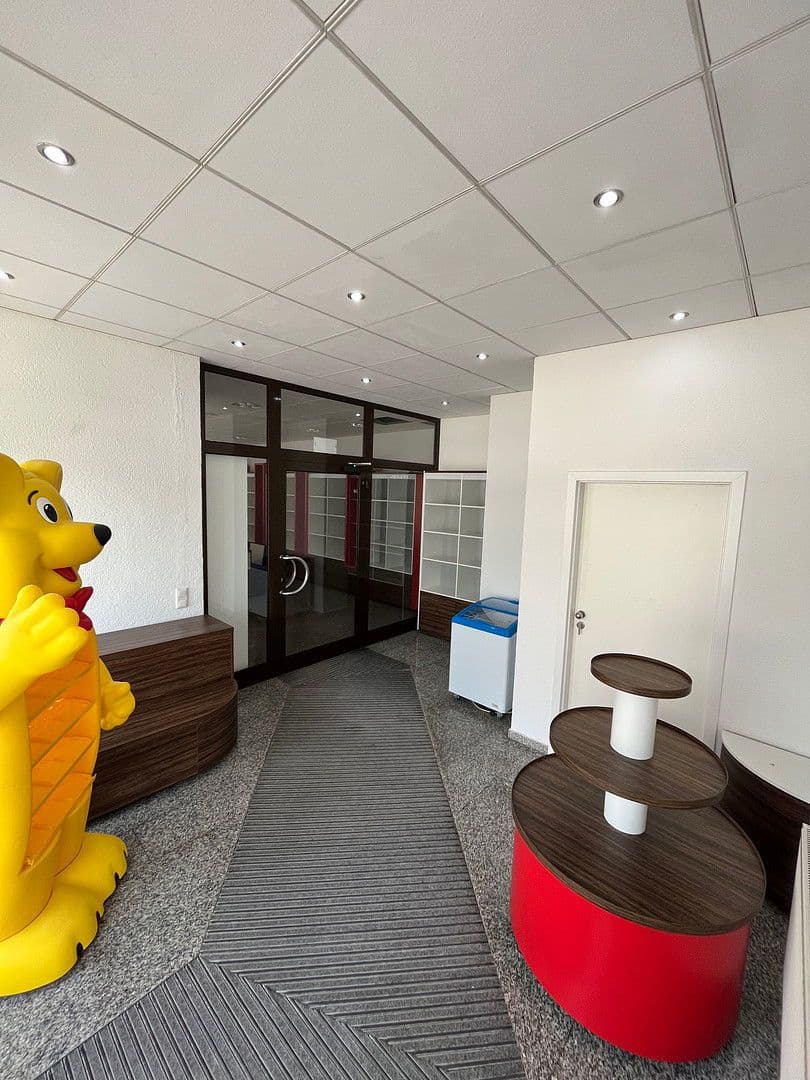 Pronájem kanceláře 67 m², Wettin-Löbejün, Sasko-Anhaltsko Pronájem kanceláře 67 m², Wettin-Löbejün, Sasko-Anhaltsko