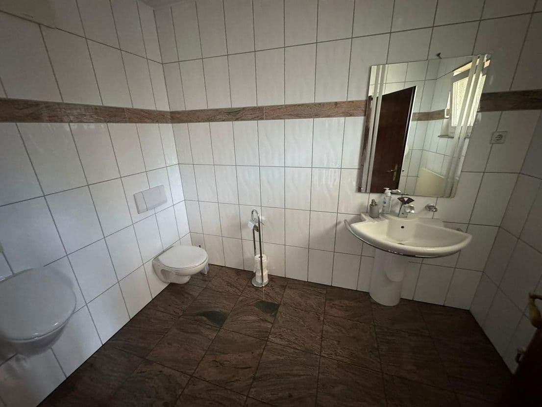 Pronájem nebytového prostoru 3.216 m², Balve, Severní Porýní-Vestfálsko Pronájem nebytového prostoru 3.216 m², Balve, Severní Porýní-Vestfálsko