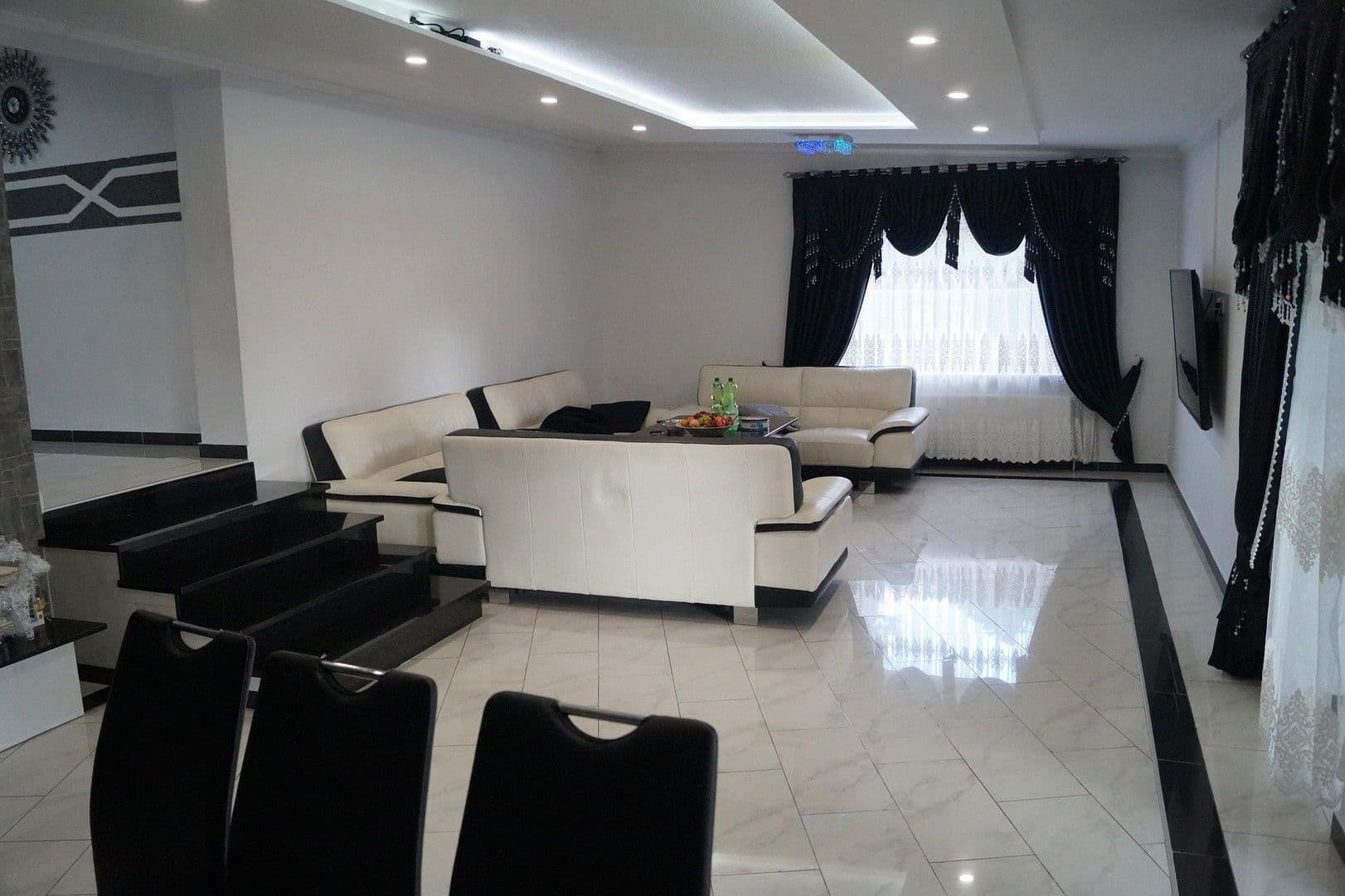 Prodej domu 307 m², pozemek 801 m², Sarstedt, Dolní Sasko Prodej domu 307 m², pozemek 801 m², Sarstedt, Dolní Sasko