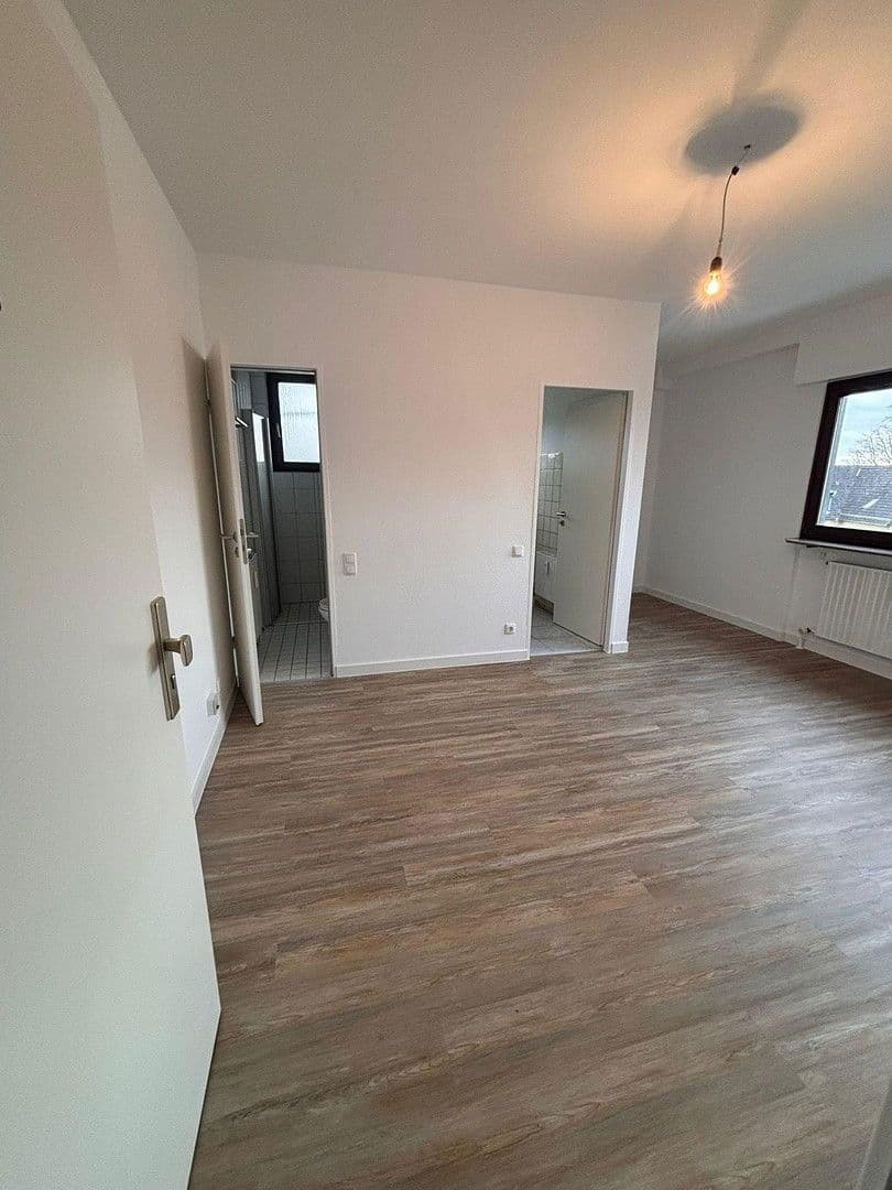 Pronájem bytu 1+1 23 m², Frankfurt, Hessen Pronájem bytu 1+1 23 m², Frankfurt, Hessen