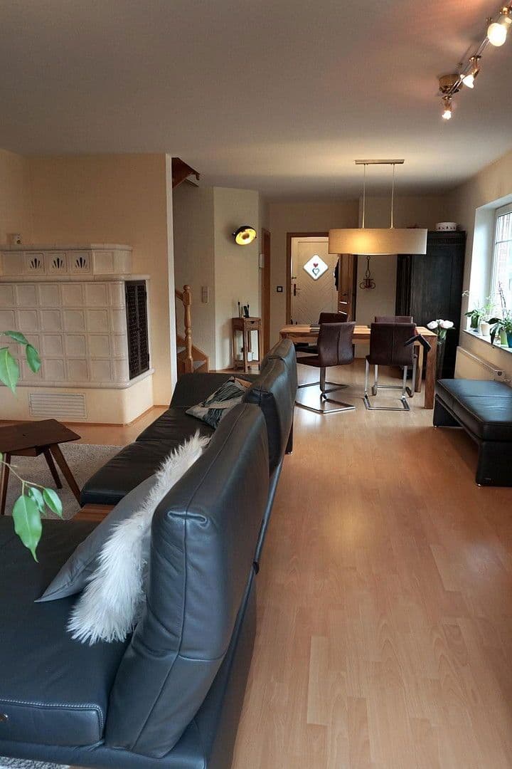 Pronájem domu 130 m², pozemek 430 m², Stahnsdorf, Braniborsko Pronájem domu 130 m², pozemek 430 m², Stahnsdorf, Braniborsko