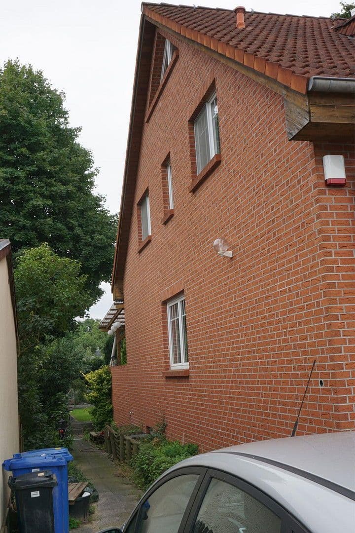 Pronájem domu 130 m², pozemek 430 m², Stahnsdorf, Braniborsko Pronájem domu 130 m², pozemek 430 m², Stahnsdorf, Braniborsko