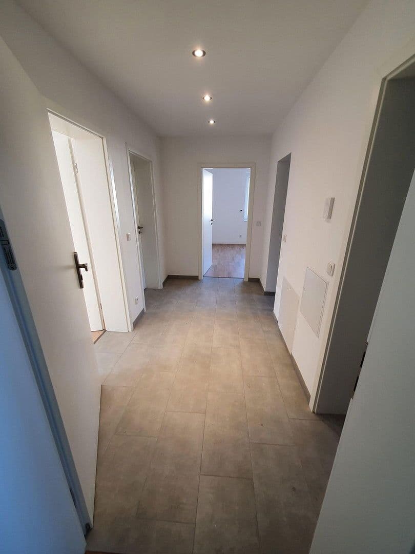 Pronájem bytu 3+1 82 m², Angerstraße 1, Hannover, Dolní Sasko Pronájem bytu 3+1 82 m², Angerstraße 1, Hannover, Dolní Sasko