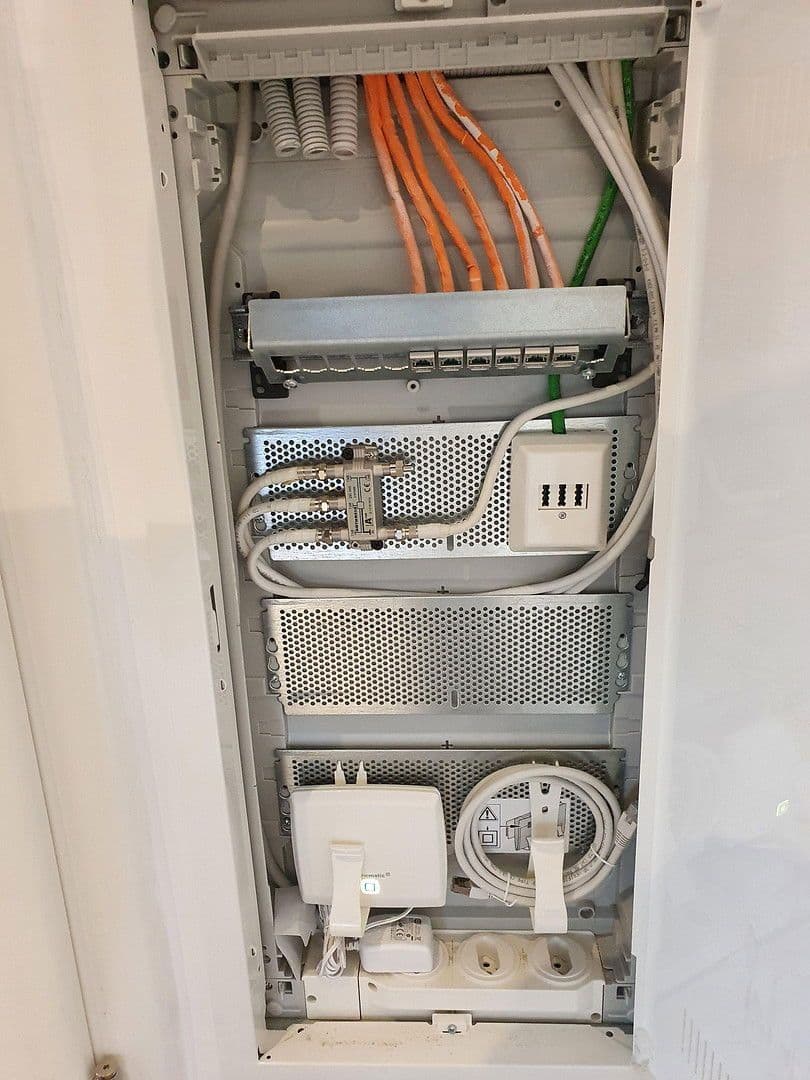 Pronájem bytu 3+1 82 m², Angerstraße 1, Hannover, Dolní Sasko Pronájem bytu 3+1 82 m², Angerstraße 1, Hannover, Dolní Sasko