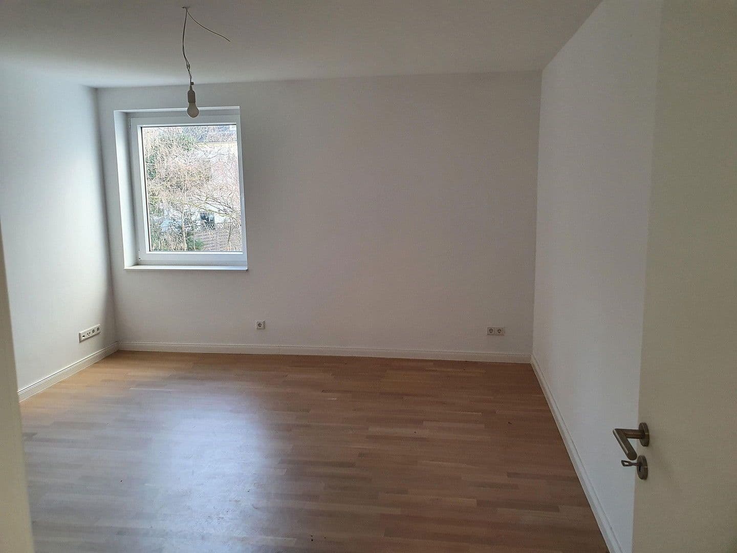 Pronájem bytu 3+1 82 m², Angerstraße 1, Hannover, Dolní Sasko Pronájem bytu 3+1 82 m², Angerstraße 1, Hannover, Dolní Sasko