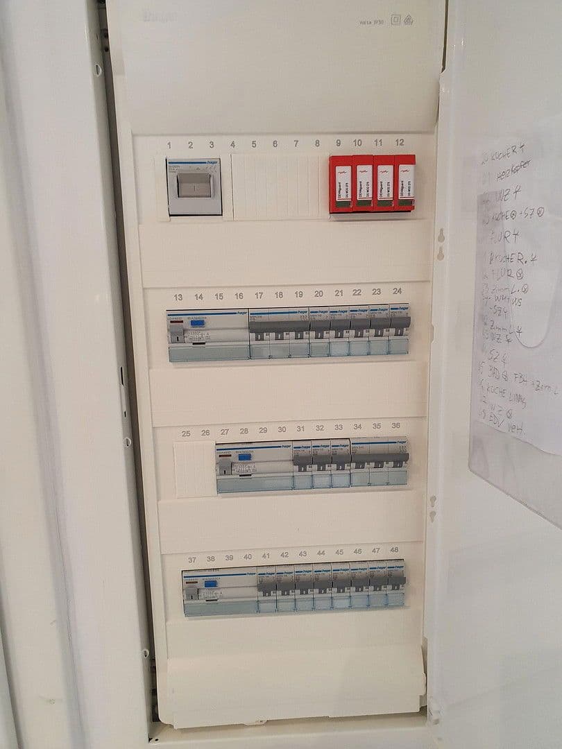 Pronájem bytu 3+1 82 m², Angerstraße 1, Hannover, Dolní Sasko Pronájem bytu 3+1 82 m², Angerstraße 1, Hannover, Dolní Sasko