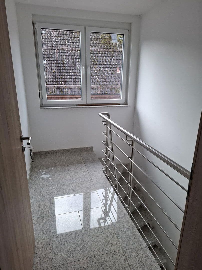 Pronájem bytu 4+1 92 m², Bösinger Straße 28, Haiterbach, Bádensko-Württembersko Pronájem bytu 4+1 92 m², Bösinger Straße 28, Haiterbach, Bádensko-Württembersko