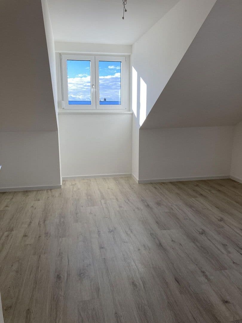 Pronájem domu 139 m², pozemek 329 m², Donaustauf, Bavorsko Pronájem domu 139 m², pozemek 329 m², Donaustauf, Bavorsko
