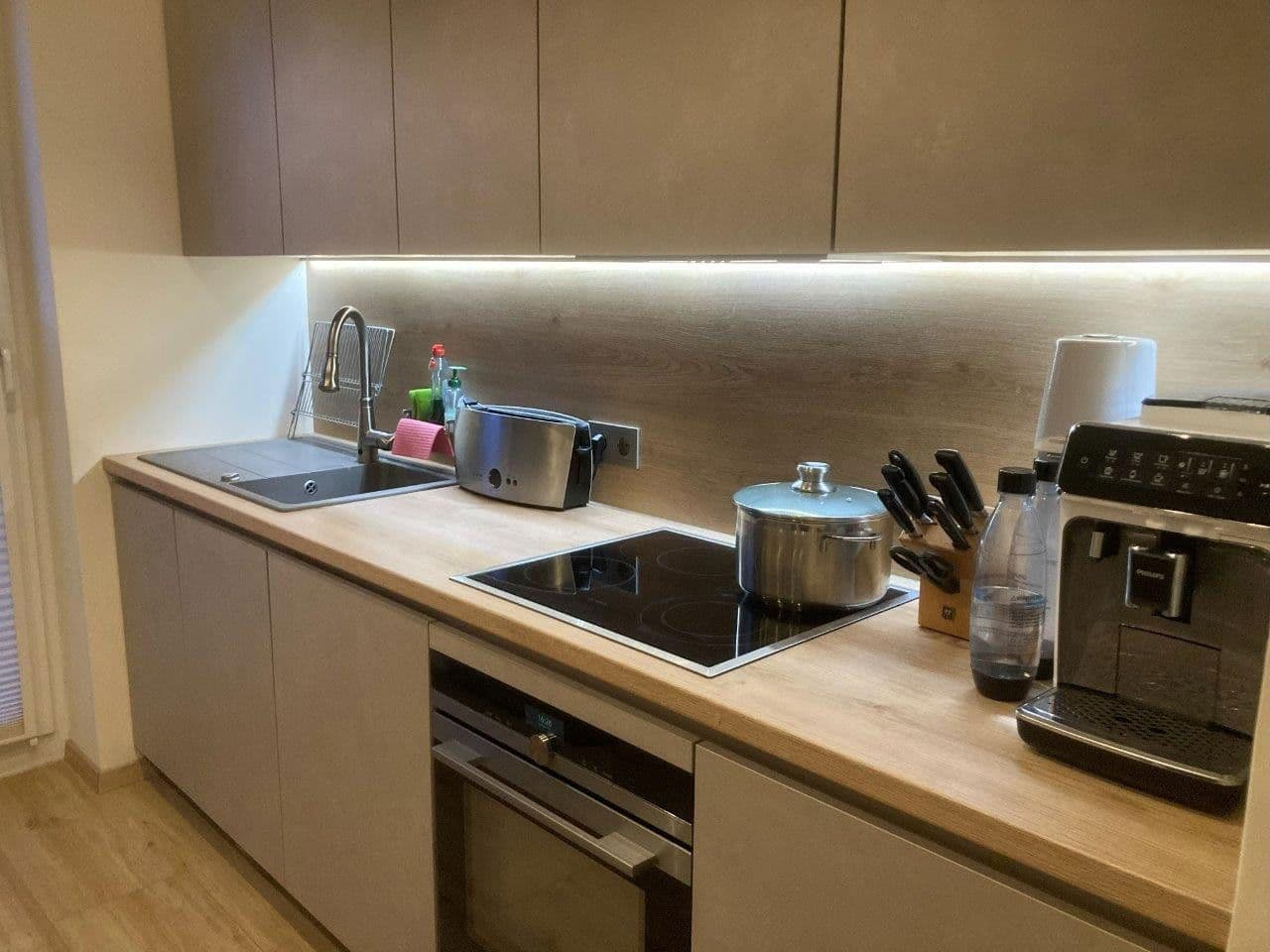 Prodej bytu 3+1 77 m², Hamburg, Hamburg Prodej bytu 3+1 77 m², Hamburg, Hamburg