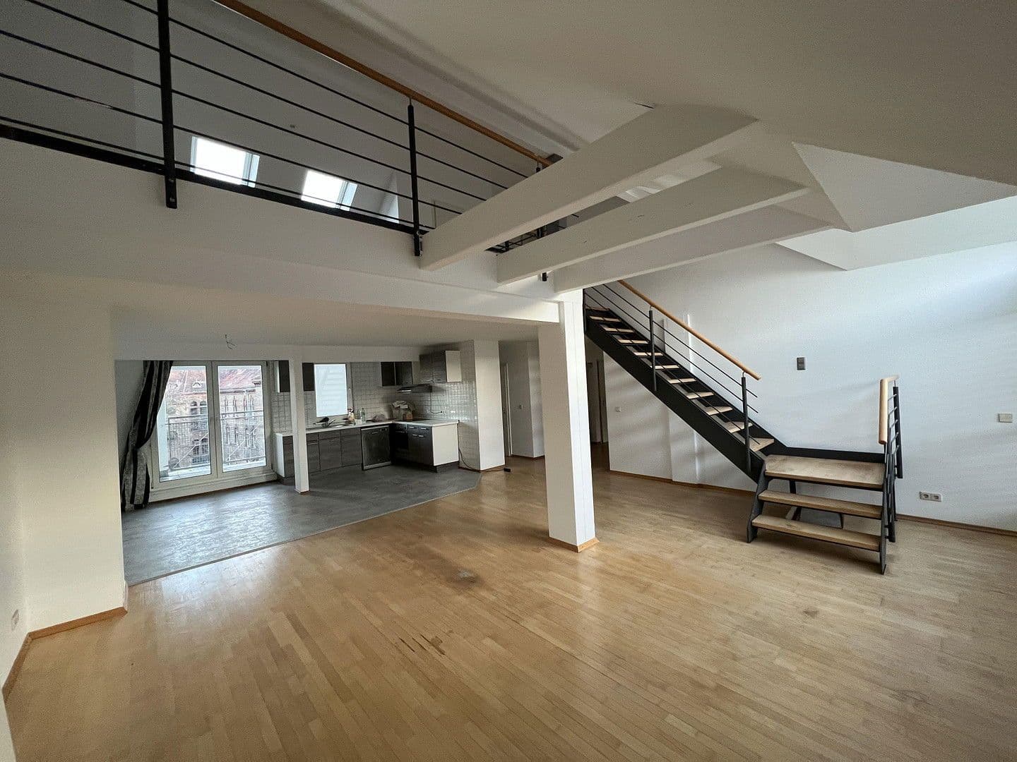 Pronájem bytu 3+1 125 m², Jakob Binder Straße 26, Ludwigshafen, Porýní-Falc Pronájem bytu 3+1 125 m², Jakob Binder Straße 26, Ludwigshafen, Porýní-Falc