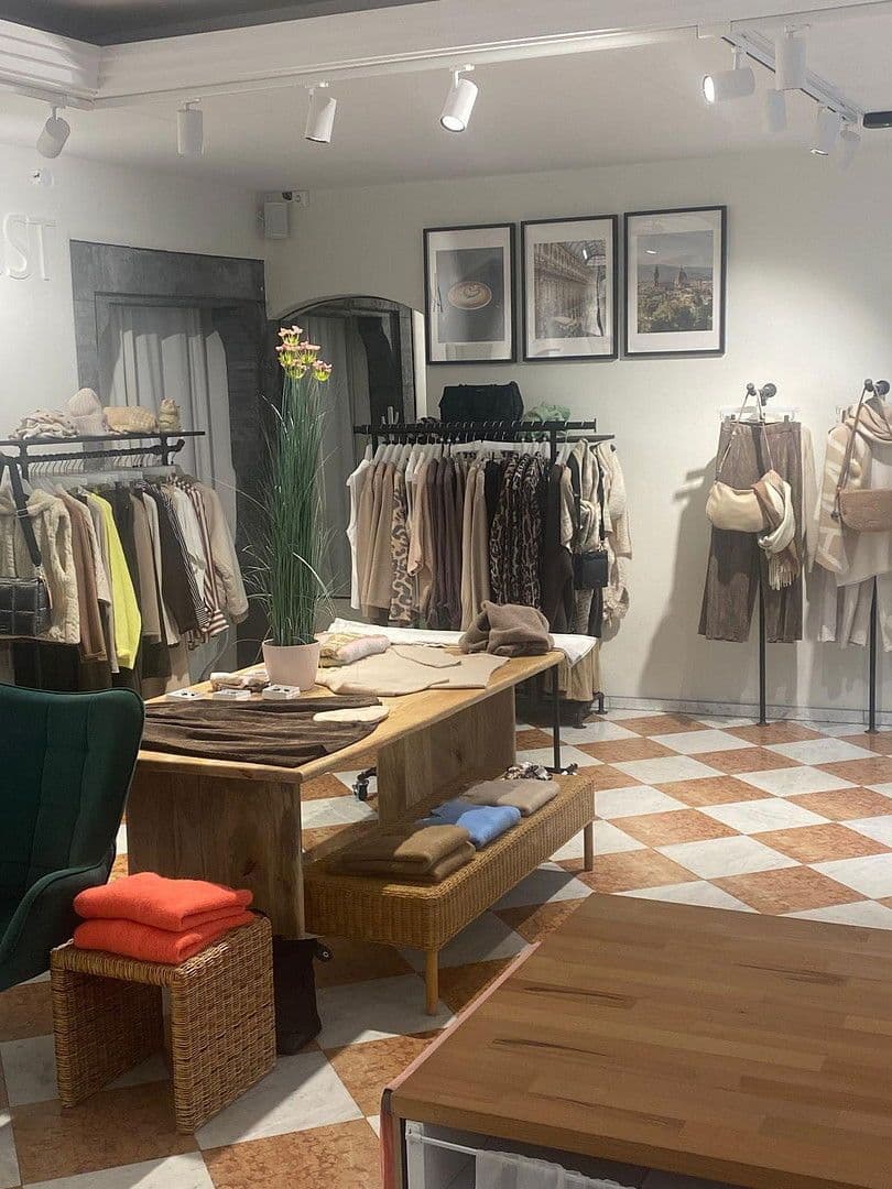 Pronájem nebytového prostoru 280 m², Maximilianstraße 2, Lindau (Bodensee), Bavorsko Pronájem nebytového prostoru 280 m², Maximilianstraße 2, Lindau (Bodensee), Bavorsko