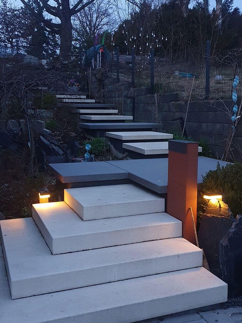 Prodej domu 249 m², pozemek 1.100 m², Taufkirchen, Bavorsko Prodej domu 249 m², pozemek 1.100 m², Taufkirchen, Bavorsko