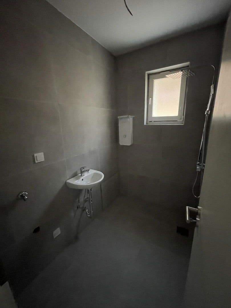 Pronájem bytu 3+1 65 m², Zabergäustr. 97, Stuttgart, Bádensko-Württembersko Pronájem bytu 3+1 65 m², Zabergäustr. 97, Stuttgart, Bádensko-Württembersko