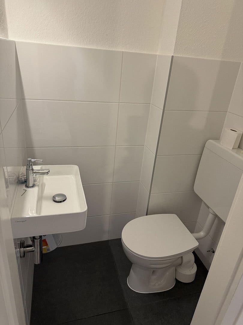 Prodej bytu 3+1 89 m², Heinrichstr. 105, Düsseldorf, Severní Porýní-Vestfálsko Prodej bytu 3+1 89 m², Heinrichstr. 105, Düsseldorf, Severní Porýní-Vestfálsko