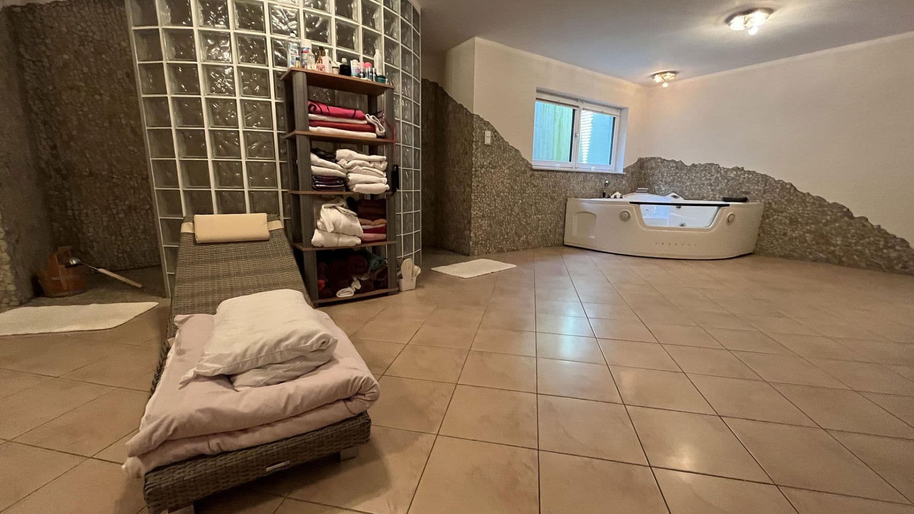 Prodej domu 381 m², pozemek 476 m², Anna-Nopper-Str. 17, Kornwestheim, Bádensko-Württembersko Prodej domu 381 m², pozemek 476 m², Anna-Nopper-Str. 17, Kornwestheim, Bádensko-Württembersko