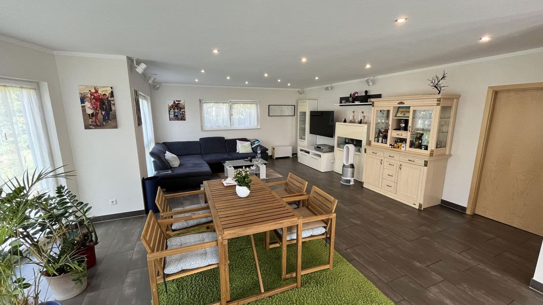 Prodej domu 381 m², pozemek 476 m², Anna-Nopper-Str. 17, Kornwestheim, Bádensko-Württembersko Prodej domu 381 m², pozemek 476 m², Anna-Nopper-Str. 17, Kornwestheim, Bádensko-Württembersko