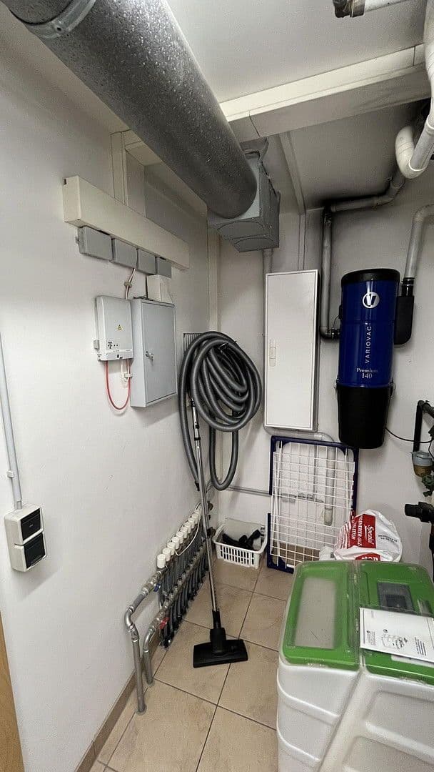 Prodej domu 381 m², pozemek 476 m², Anna-Nopper-Str. 17, Kornwestheim, Bádensko-Württembersko Prodej domu 381 m², pozemek 476 m², Anna-Nopper-Str. 17, Kornwestheim, Bádensko-Württembersko