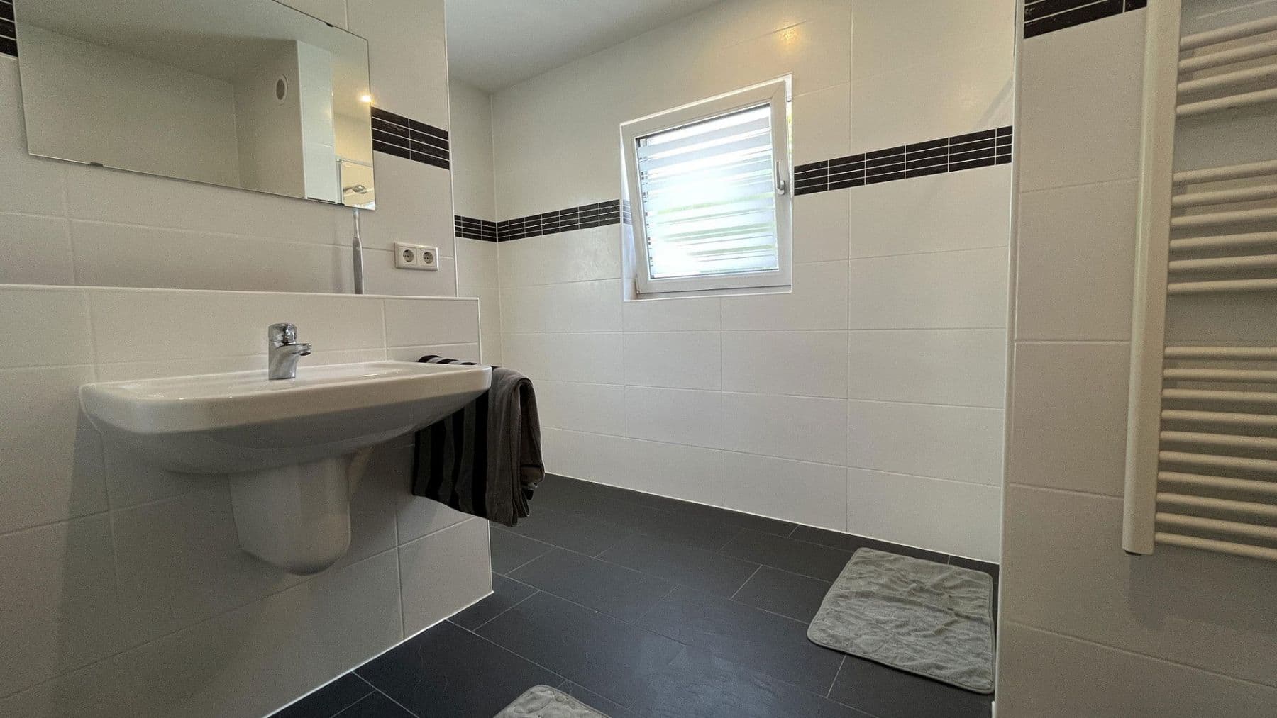 Prodej domu 381 m², pozemek 476 m², Anna-Nopper-Str. 17, Kornwestheim, Bádensko-Württembersko Prodej domu 381 m², pozemek 476 m², Anna-Nopper-Str. 17, Kornwestheim, Bádensko-Württembersko