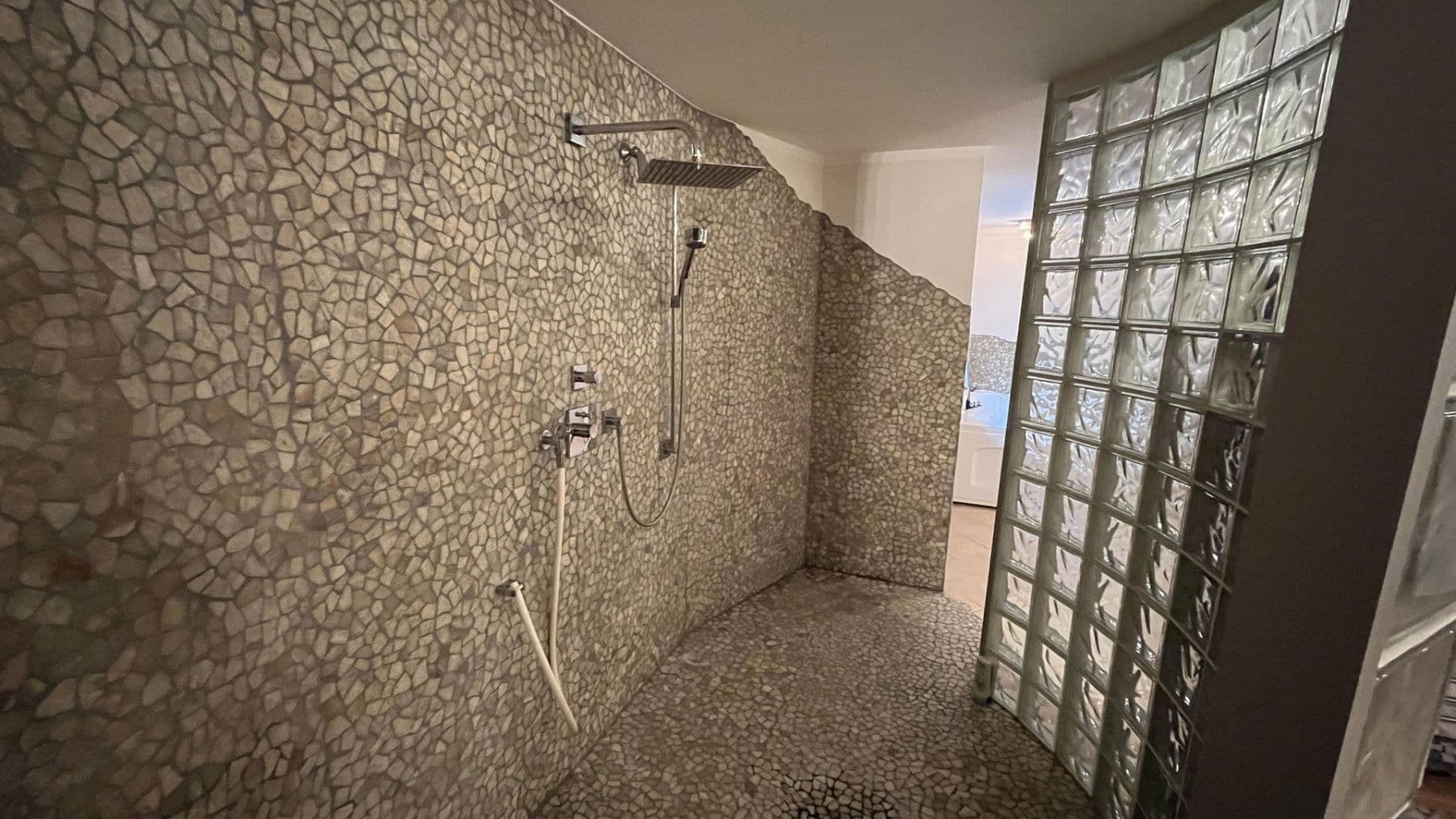 Prodej domu 381 m², pozemek 476 m², Anna-Nopper-Str. 17, Kornwestheim, Bádensko-Württembersko Prodej domu 381 m², pozemek 476 m², Anna-Nopper-Str. 17, Kornwestheim, Bádensko-Württembersko