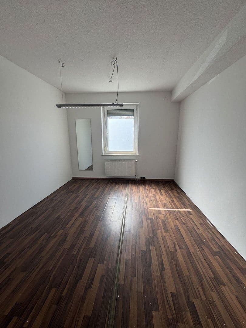 Pronájem kanceláře 180 m², Kettlerstraße 1, Groß-Zimmern, Hessen Pronájem kanceláře 180 m², Kettlerstraße 1, Groß-Zimmern, Hessen
