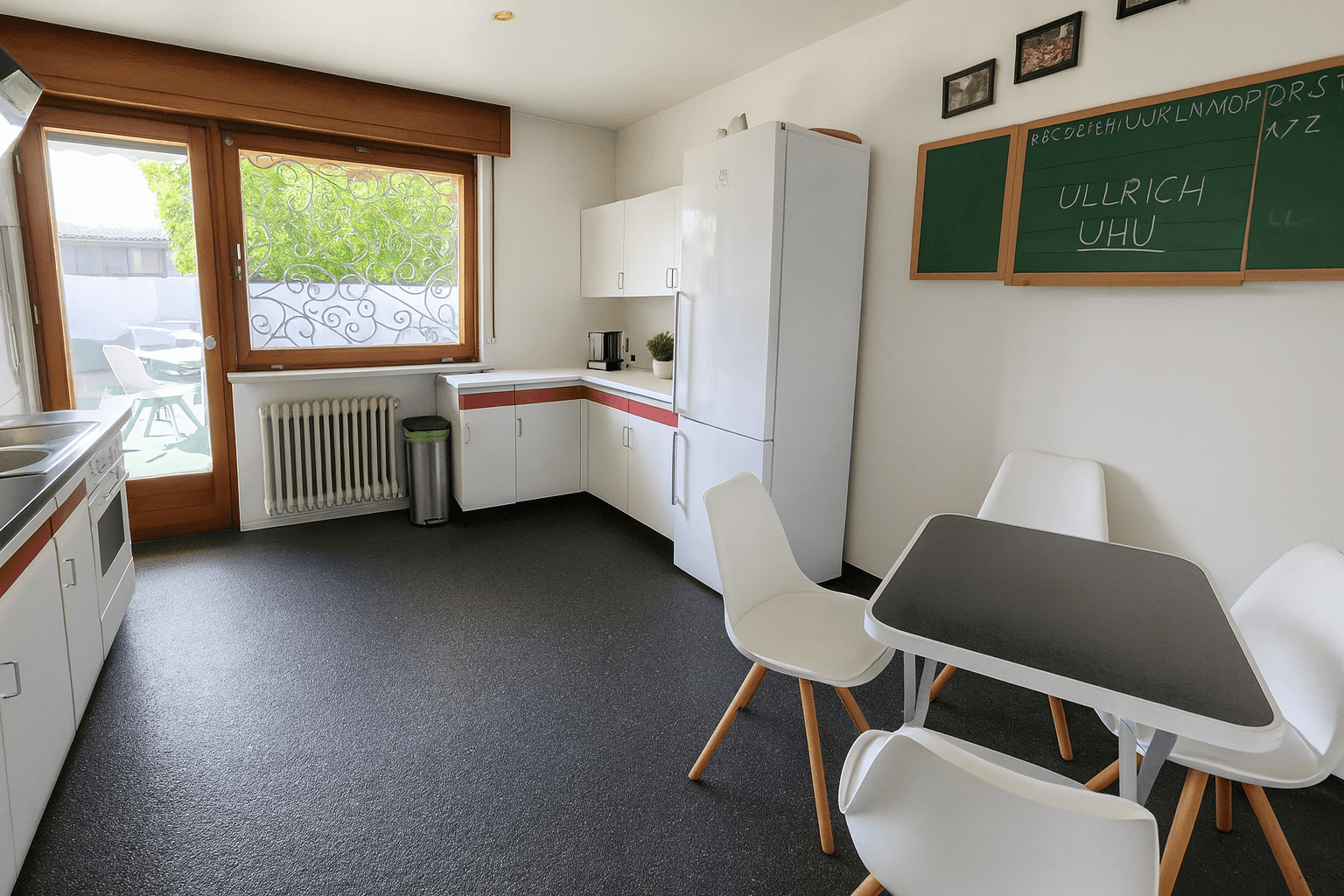 Prodej domu 206 m², pozemek 680 m², Bahnhofstr. 145, Maintal, Hessen Prodej domu 206 m², pozemek 680 m², Bahnhofstr. 145, Maintal, Hessen