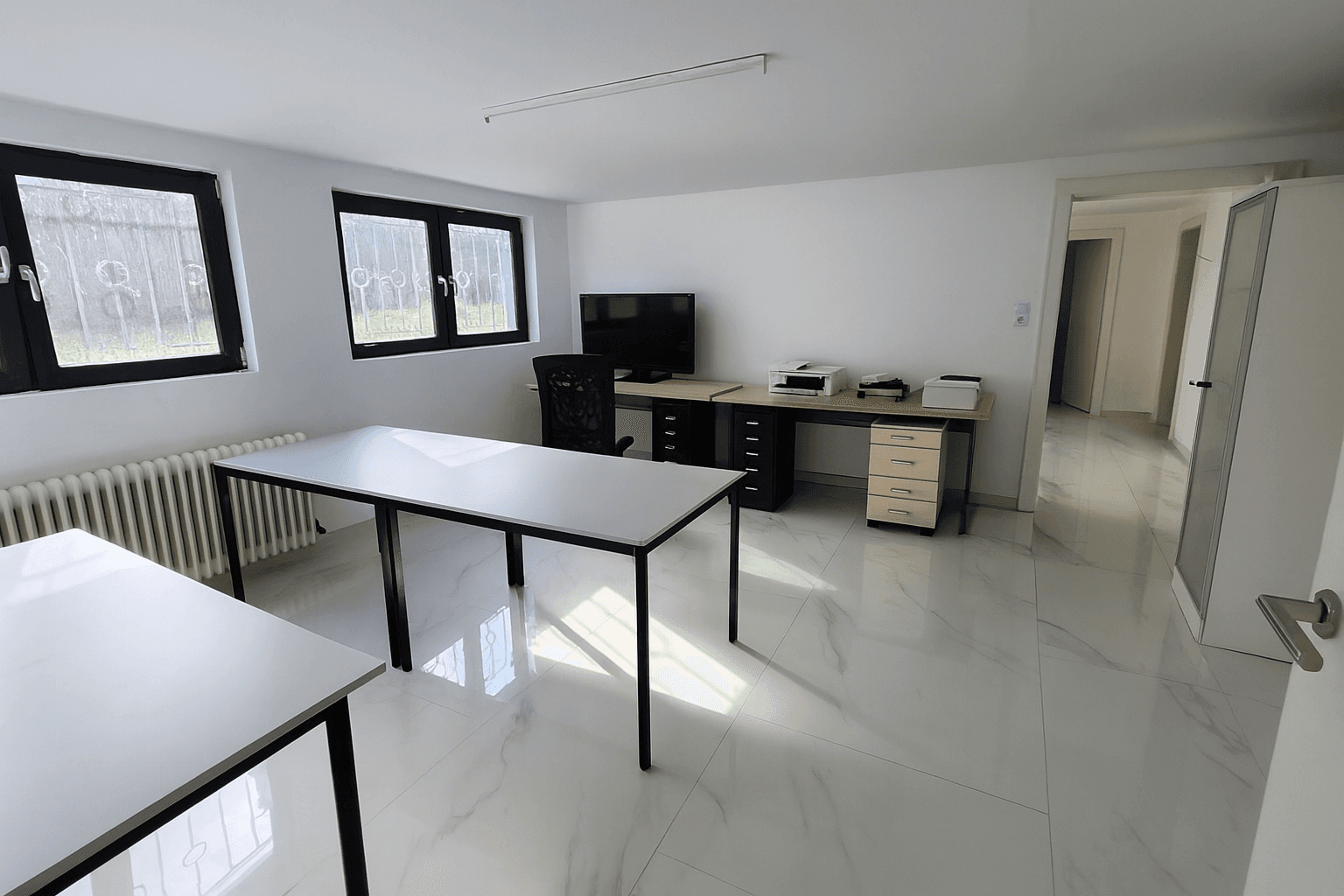 Prodej domu 206 m², pozemek 680 m², Bahnhofstr. 145, Maintal, Hessen Prodej domu 206 m², pozemek 680 m², Bahnhofstr. 145, Maintal, Hessen