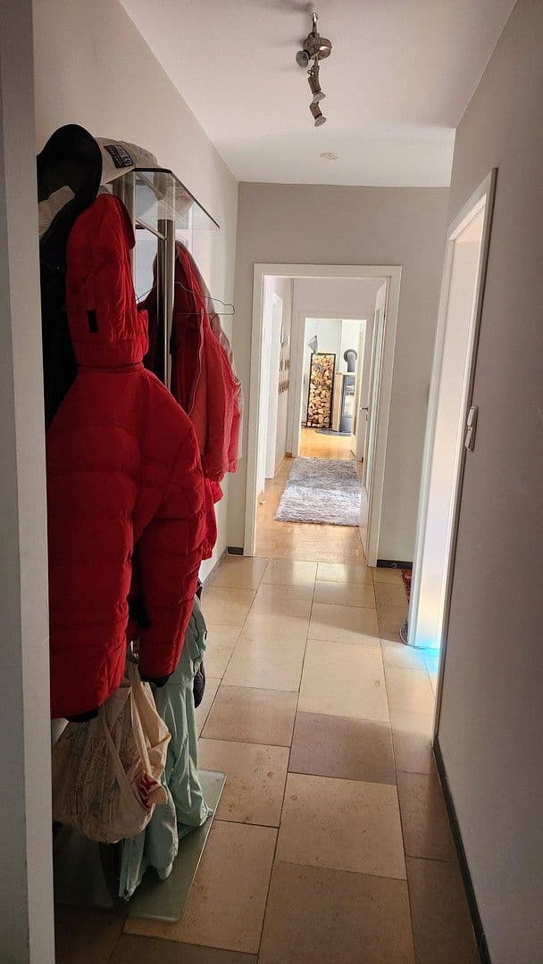 Prodej domu 206 m², pozemek 680 m², Bahnhofstr. 145, Maintal, Hessen Prodej domu 206 m², pozemek 680 m², Bahnhofstr. 145, Maintal, Hessen