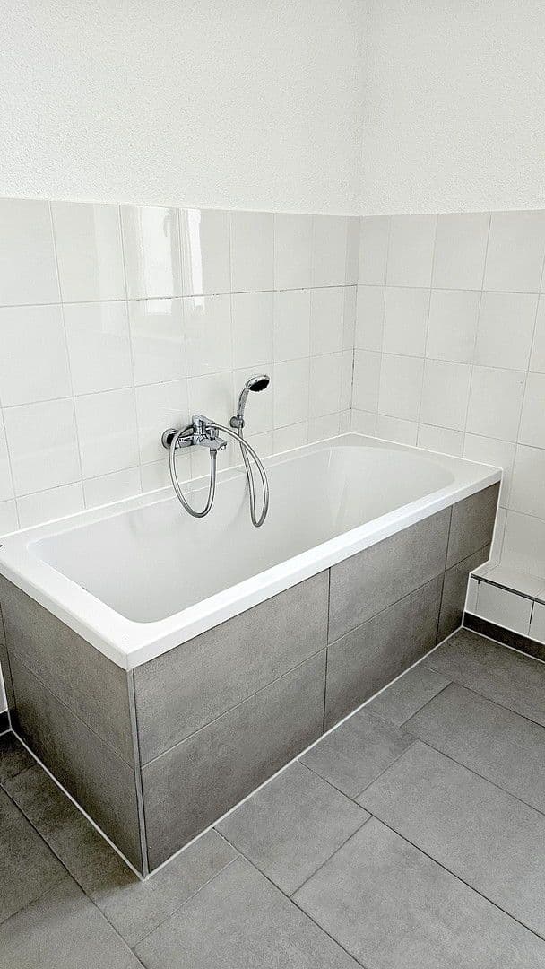 Pronájem bytu 4+1 140 m², Wilhelm-Stolle-Platz 1, Cvikov, Sasko Pronájem bytu 4+1 140 m², Wilhelm-Stolle-Platz 1, Cvikov, Sasko