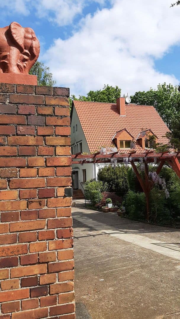 Prodej domu 170 m², pozemek 970 m², Frankfurt (Oder), Braniborsko Prodej domu 170 m², pozemek 970 m², Frankfurt (Oder), Braniborsko