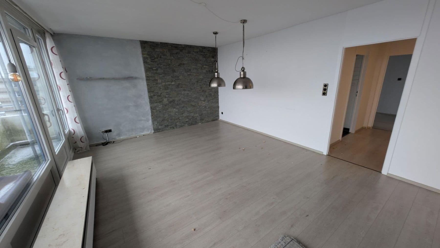 Prodej bytu 3+kk 92 m², Theodor-Heuss-Straße 50, Wuppertal, Severní Porýní-Vestfálsko Prodej bytu 3+kk 92 m², Theodor-Heuss-Straße 50, Wuppertal, Severní Porýní-Vestfálsko
