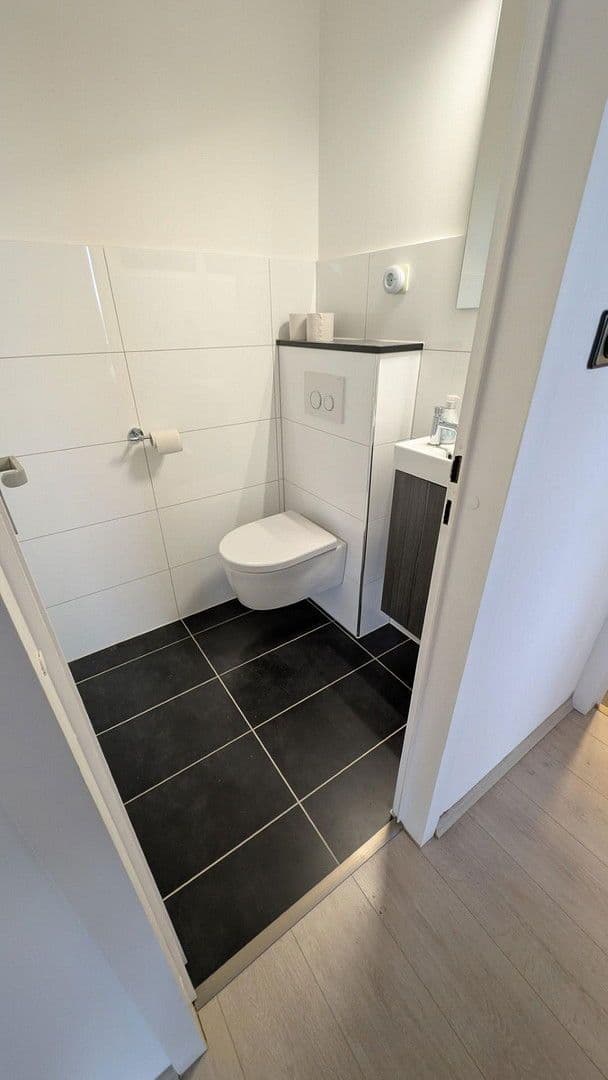 Prodej bytu 3+kk 92 m², Theodor-Heuss-Straße 50, Wuppertal, Severní Porýní-Vestfálsko Prodej bytu 3+kk 92 m², Theodor-Heuss-Straße 50, Wuppertal, Severní Porýní-Vestfálsko