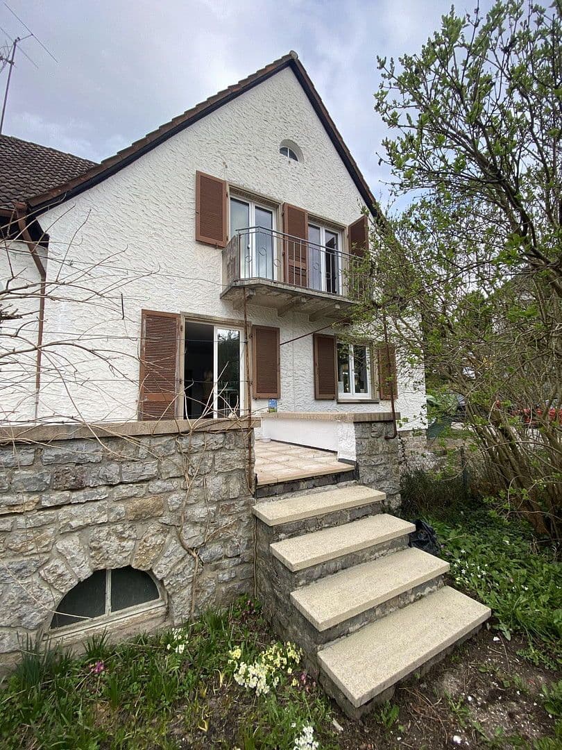 Prodej domu 170 m², pozemek 444 m², Schwarzmattstr. 1, Badenweiler, Bádensko-Württembersko Prodej domu 170 m², pozemek 444 m², Schwarzmattstr. 1, Badenweiler, Bádensko-Württembersko