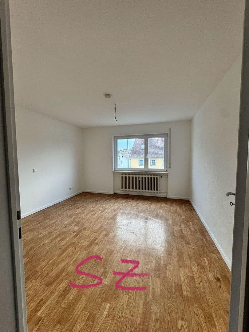 Pronájem bytu 3+1 81 m², Römerstr. 3, Rottweil, Bádensko-Württembersko Pronájem bytu 3+1 81 m², Römerstr. 3, Rottweil, Bádensko-Württembersko