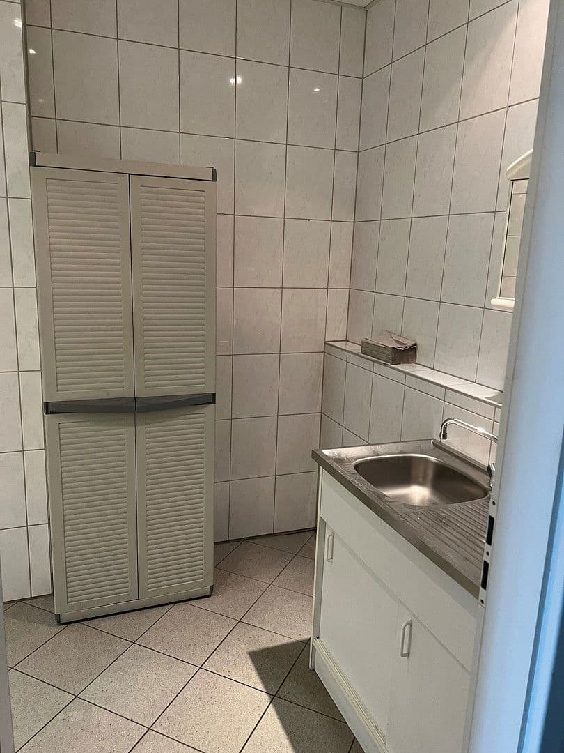 Pronájem nebytového prostoru 4.700 m², Freigericht, Hessen Pronájem nebytového prostoru 4.700 m², Freigericht, Hessen