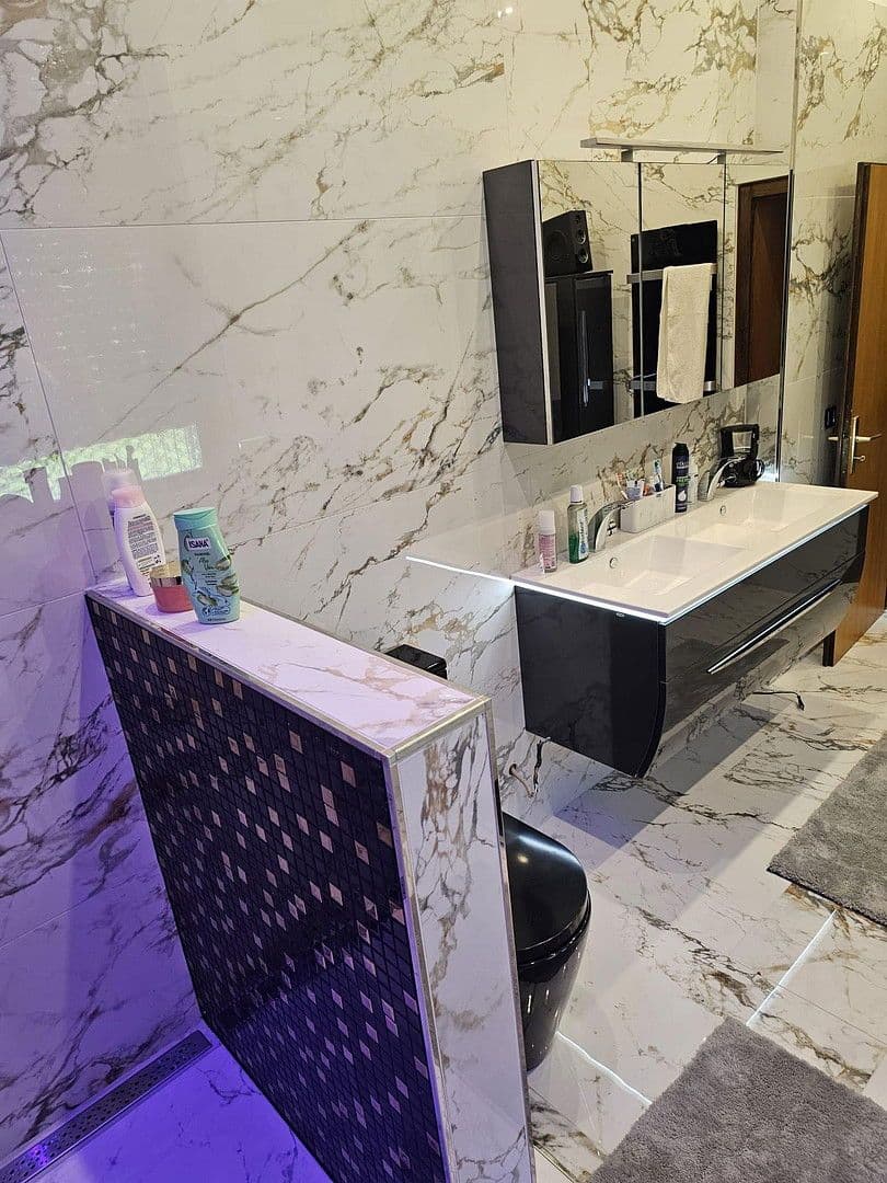 Prodej domu 650 m², pozemek 2.000 m², Bad König, Hessen Prodej domu 650 m², pozemek 2.000 m², Bad König, Hessen