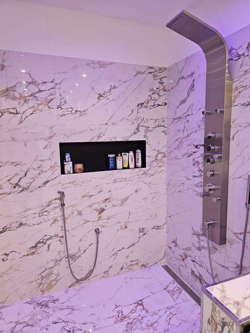 Prodej domu 650 m², pozemek 2.000 m², Bad König, Hessen Prodej domu 650 m², pozemek 2.000 m², Bad König, Hessen