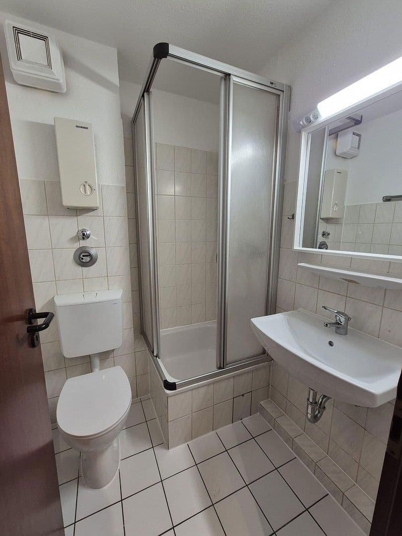 Pronájem bytu 1+1 27 m², Richrather Str. 7, Langenfeld (Rheinland), Severní Porýní-Vestfálsko Pronájem bytu 1+1 27 m², Richrather Str. 7, Langenfeld (Rheinland), Severní Porýní-Vestfálsko