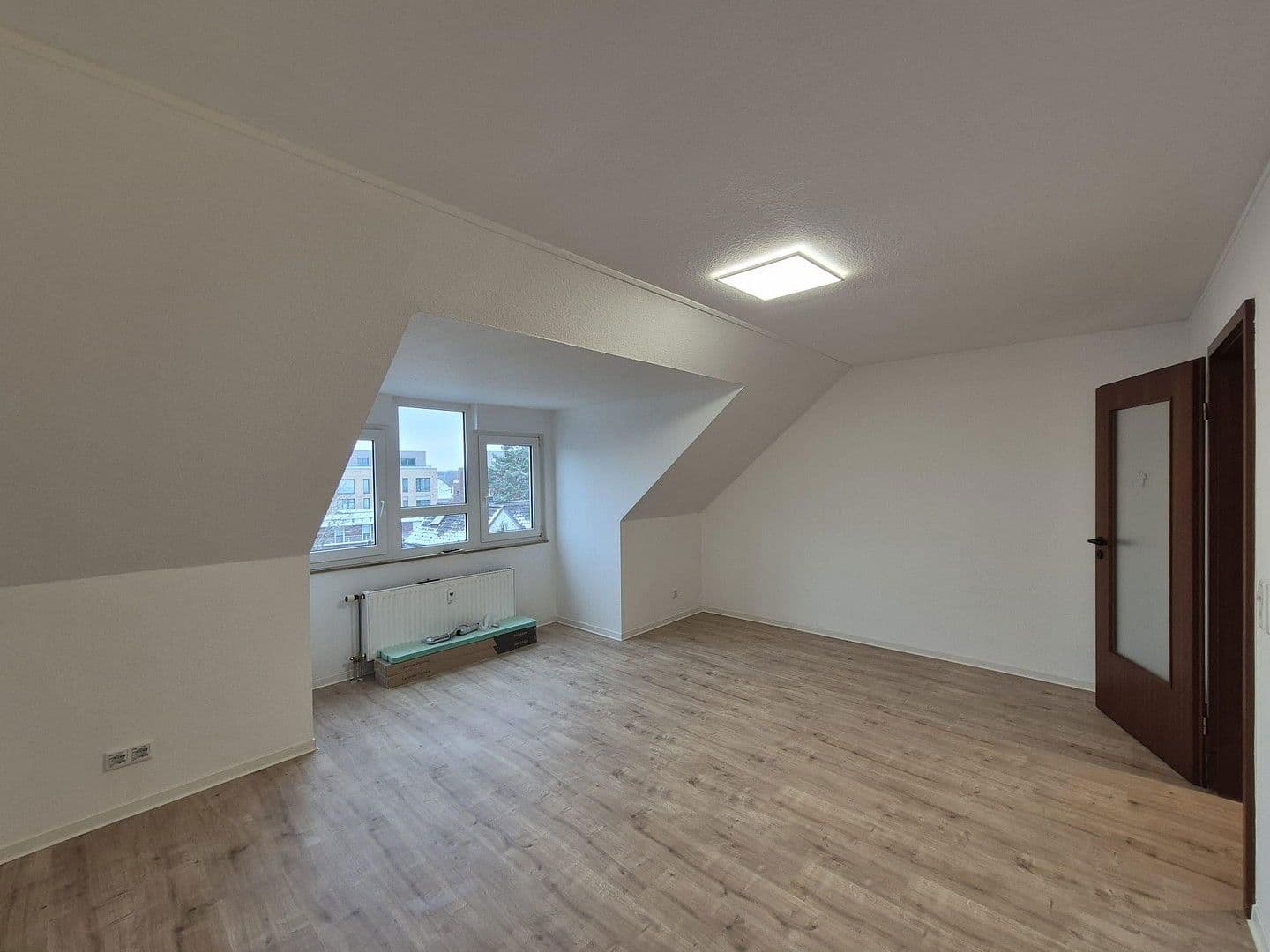 Pronájem bytu 1+1 27 m², Richrather Str. 7, Langenfeld (Rheinland), Severní Porýní-Vestfálsko Pronájem bytu 1+1 27 m², Richrather Str. 7, Langenfeld (Rheinland), Severní Porýní-Vestfálsko