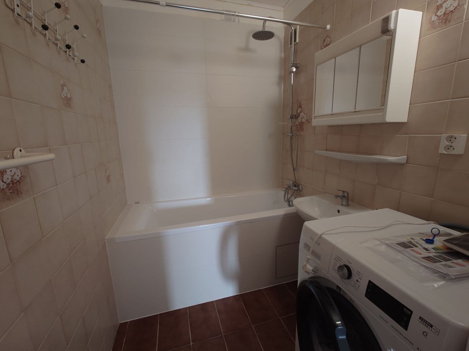 Pronájem bytu 3+1 78 m², Ve Svahu, Praha, Praha Pronájem bytu 3+1 78 m², Ve Svahu, Praha, Praha